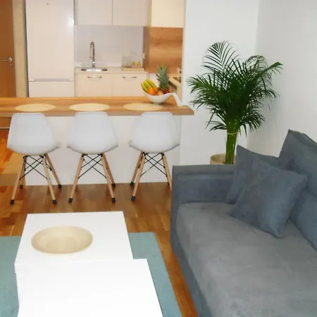 Waterfront Lux 2 Апартаменты *